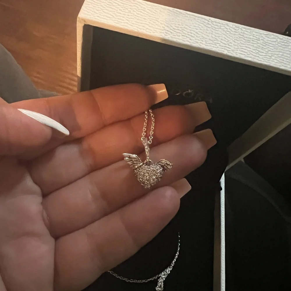 Pandora elegant necklace